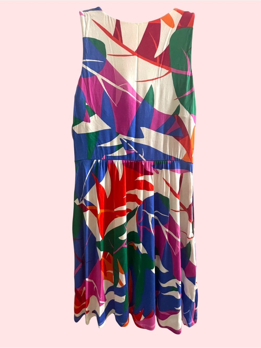 SOMA Weekend Dress Resort Print Vanishing 360 Invisible Support Size Large
NWT - Picture 3 of 7